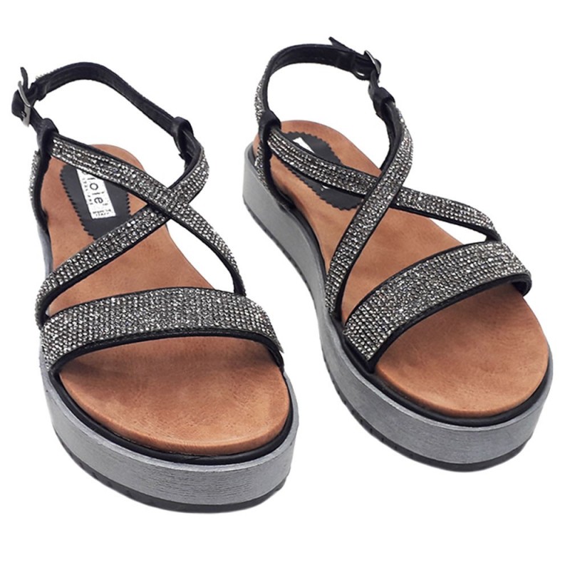 BLACK SANDALS WITH STRASS