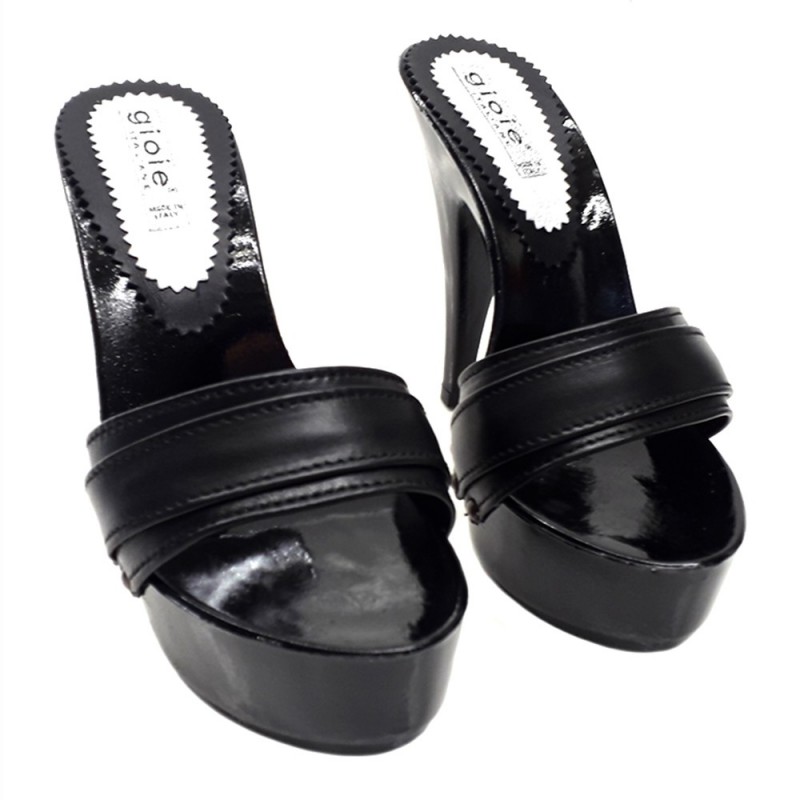 BLACK HEEL CLOGS IN LEATHER