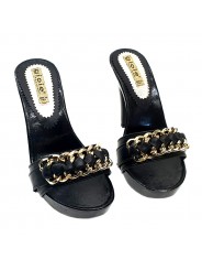 BLACK HEEL CLOGS WITH GOLDEN ACCESSORY