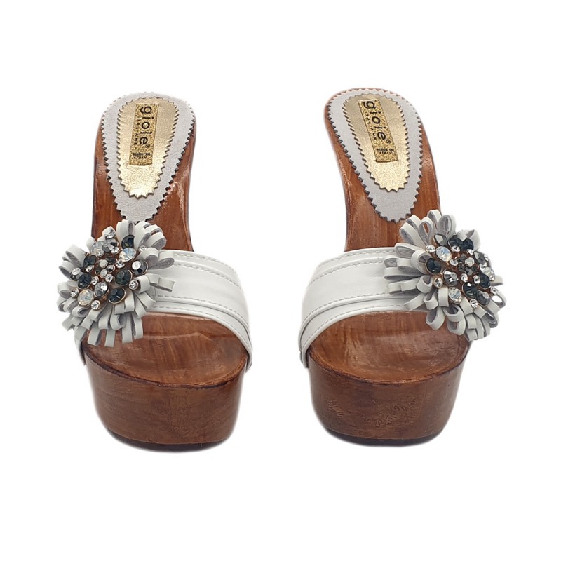 WHITE LEATHER CLOGS WITH FLOWER