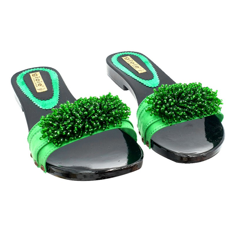 LOW GREEN CLOGS WITH BEADS