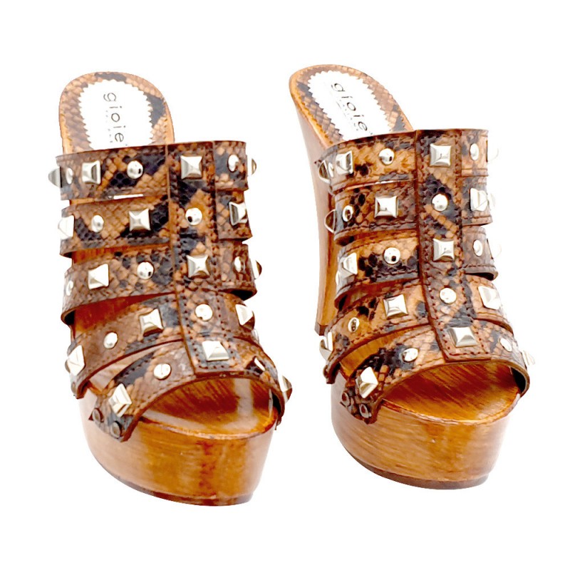 CLOGS WITH PYTHONED "EFFECT" BROWN BANDS AND STUDS