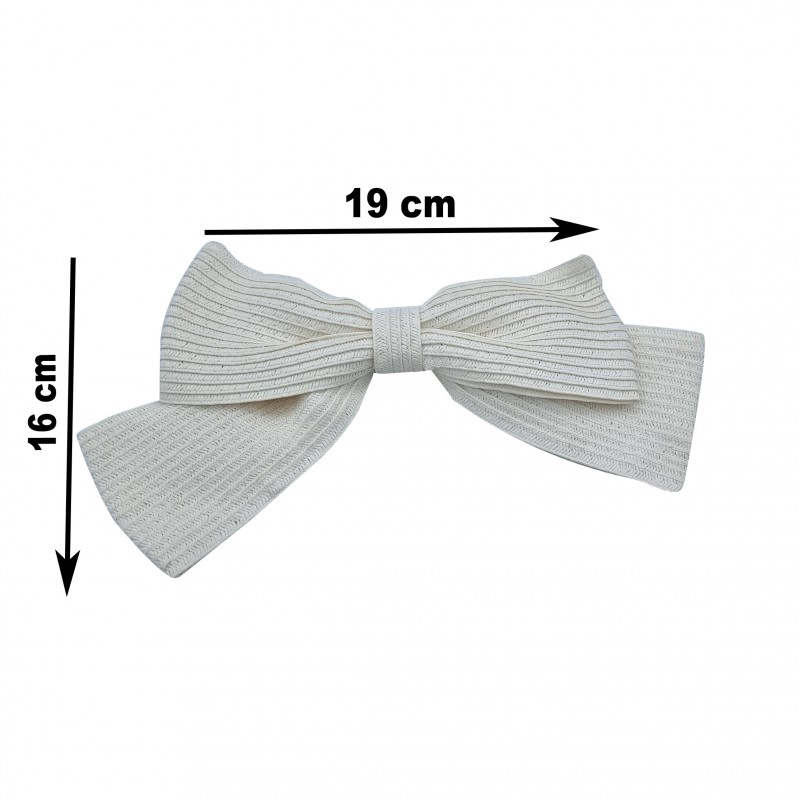 WHITE BOW WITH PIN