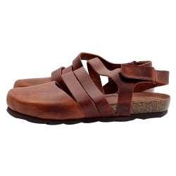 BROWN FLAT SANDALS WITH LEATHER BANDS AND STRAP
