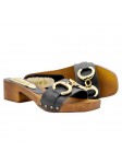 BLACK CLOGS WITH GOLDEN JEWEL ACCESSORY