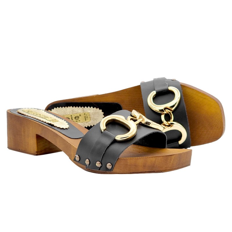BLACK CLOGS WITH GOLDEN JEWEL ACCESSORY