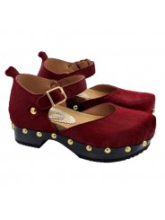 RED CLOGS WITH STRAP AND LOW HEEL