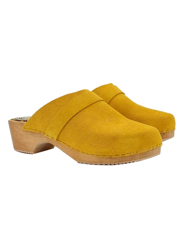 COMFORTABLE WOODEN CLOGS IN YELLOW SUEDE