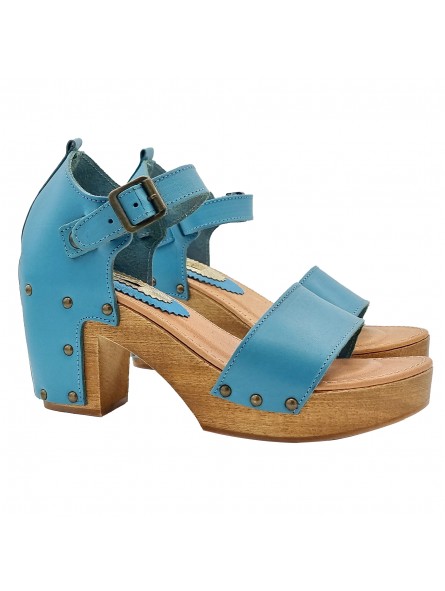 COMFORTABLE SANDALS IN WOOD WITH TURQUOISE COLOR BAND
